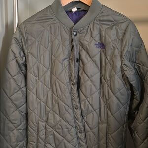 Women’s North Face Quilted Jacket size Small